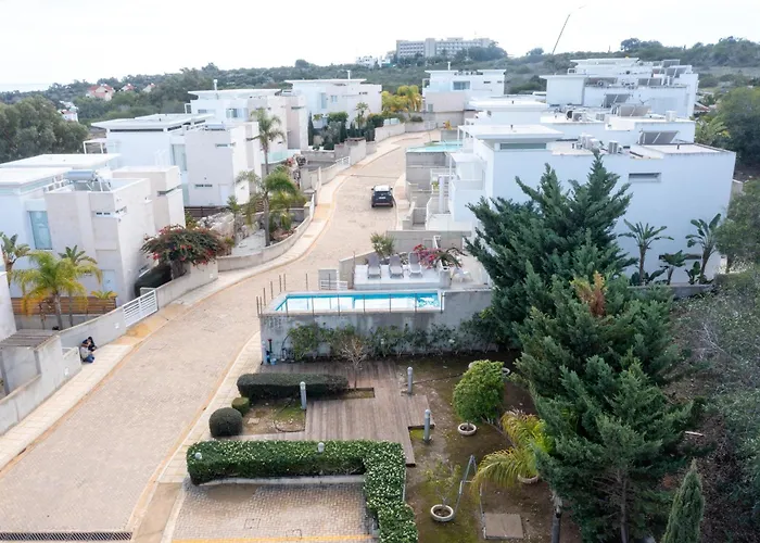 Βίλα Wealthystays Niceday Hill