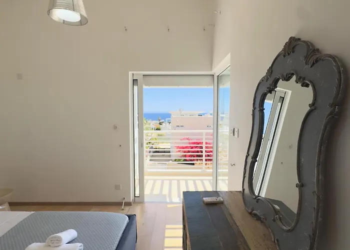 Wealthystays Niceday Hill Βίλα