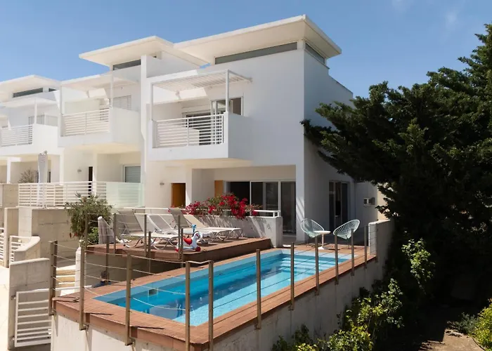 Wealthystays Niceday Hill * Πρωταράς