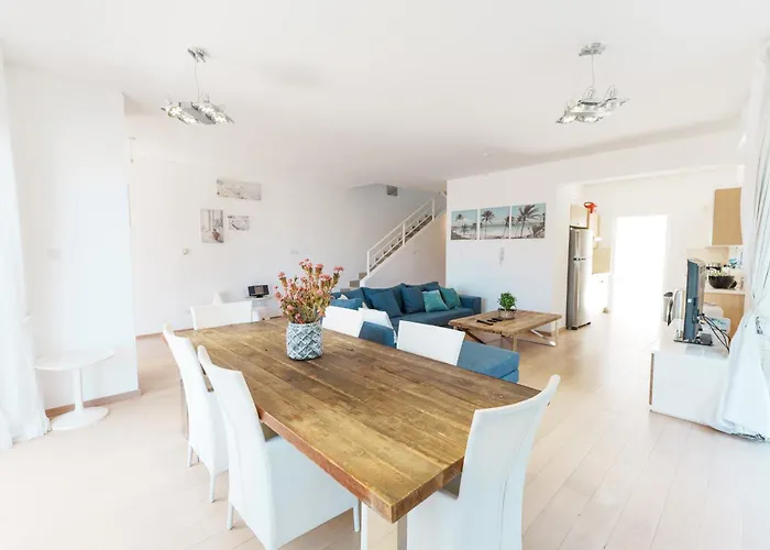 Wealthystays Niceday Hill Βίλα *