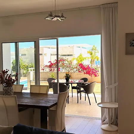 וילה Wealthystays Niceday Hill *