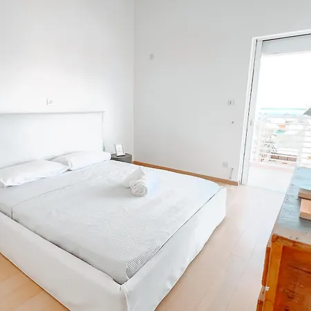 Wealthystays Niceday Hill Villa, 10m Walk To Villa Protaras