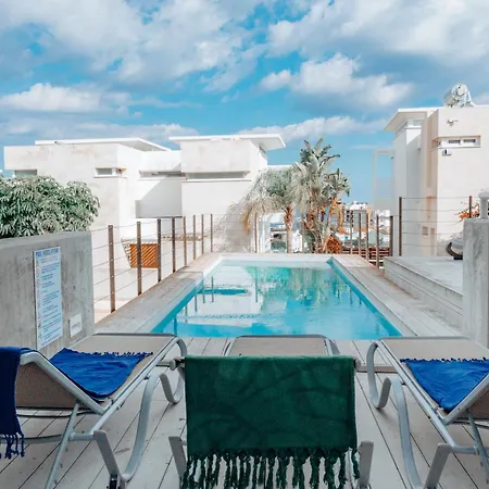 Wealthystays Niceday Hill Villa, 10m Walk To Villa *