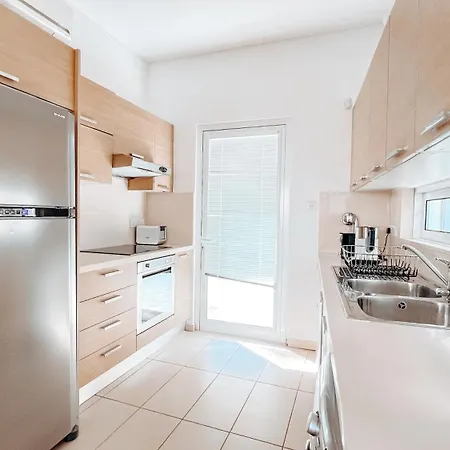 Villa Wealthystays Niceday Hill Villa, 10m Walk To Protaras