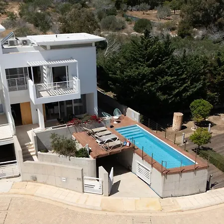 Wealthystays Niceday Hill Villa, 10m Walk To Villa Protaras
