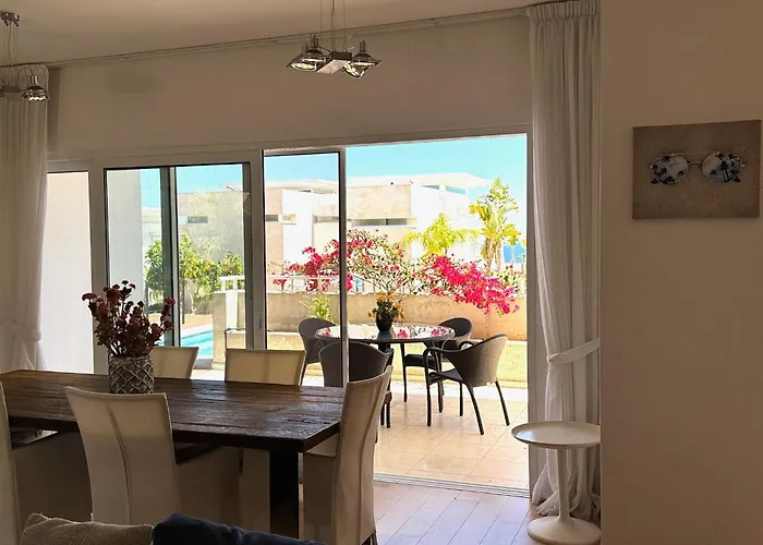 Vila Wealthystays Niceday Hill *